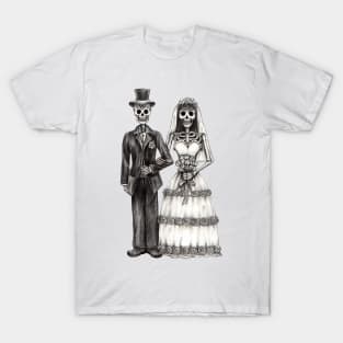 Sugar skull couple love wedding day of the dead. T-Shirt